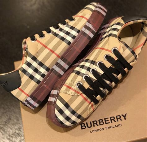 replica burberry shoes